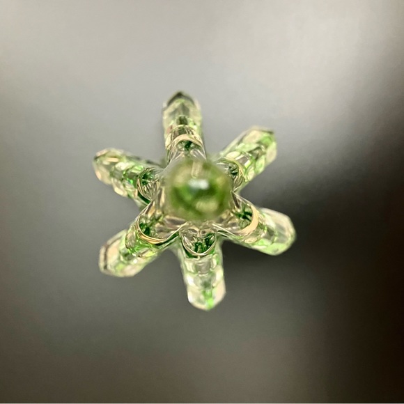 Vintage Green Ribbon Heavy Crystal Art Glass Christmas Tree Made In Taiwan - Picture 2 of 6